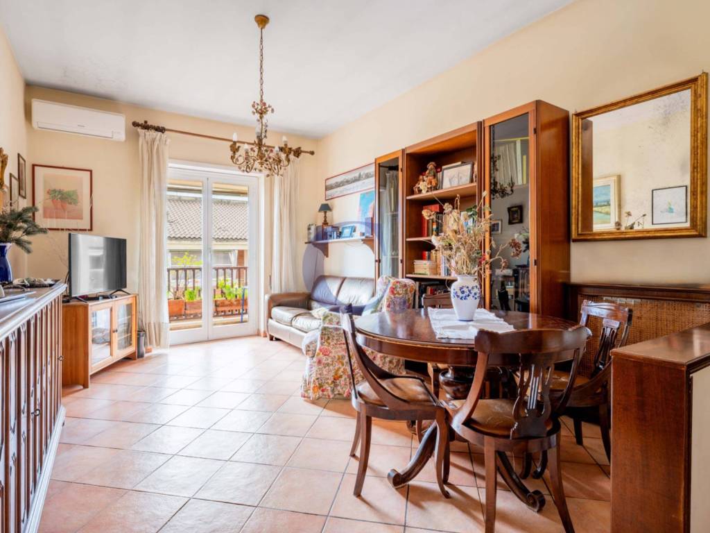 appartamento in vendita a Roma in zona Tuscolano