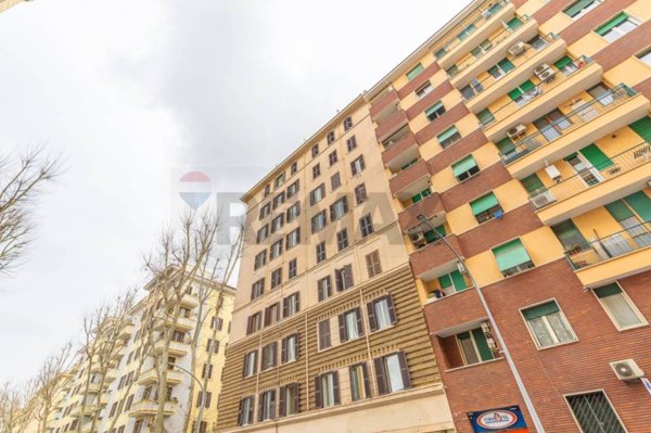 appartamento in vendita a Roma in zona Appio Latino