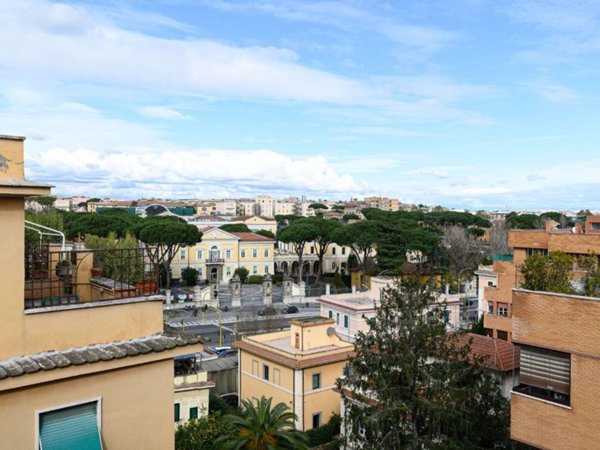 appartamento in vendita a Roma in zona Portuense