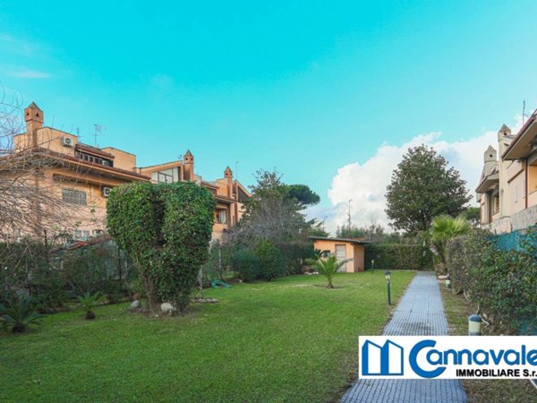 casa indipendente in vendita a Roma in zona Axa
