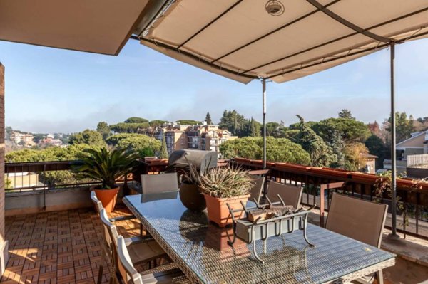 appartamento in vendita a Roma in zona Rione Prati