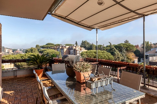 appartamento in vendita a Roma in zona Rione Prati