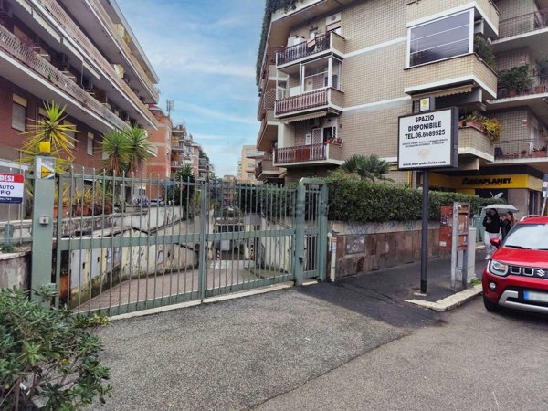 locale di sgombero in vendita a Roma in zona Monte Sacro/Talenti