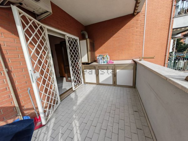 appartamento in vendita a Roma in zona Torre Angela