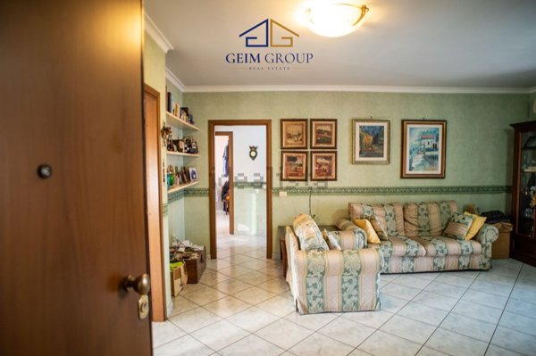 appartamento in vendita a Roma in zona Ostia Antica