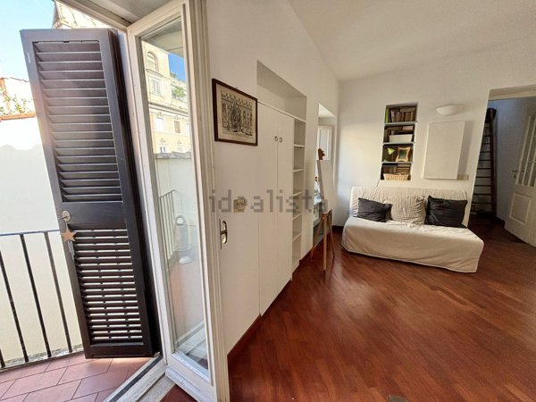 appartamento in vendita a Roma in zona Rione Regola