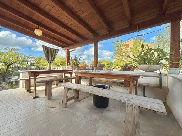 appartamento in vendita a Roma in zona Giardini di Corcolle