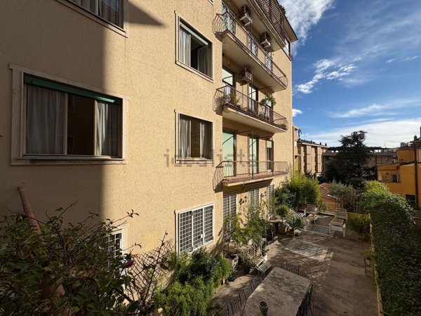 appartamento in vendita a Roma in zona Aurelio