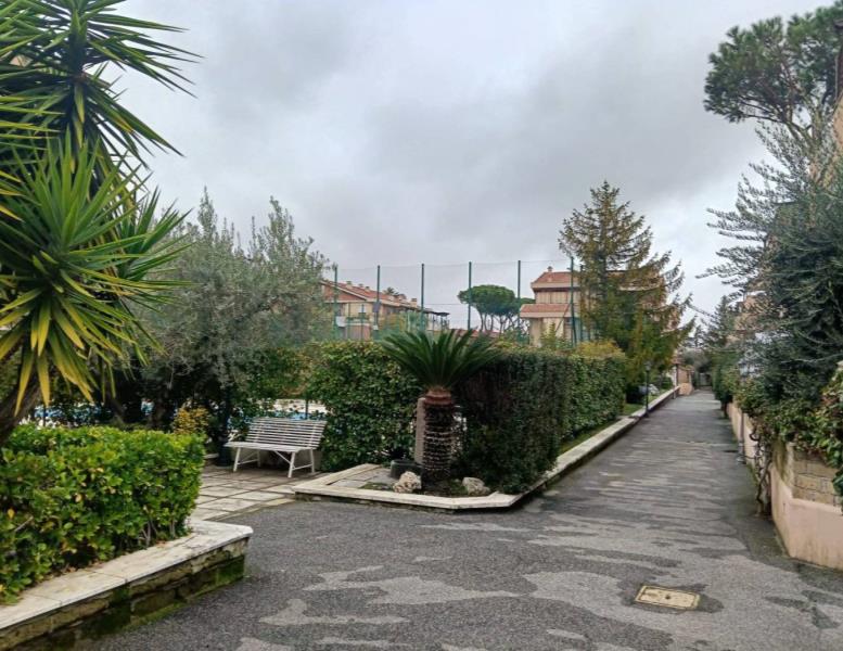 appartamento in vendita a Roma in zona Torre Gaia
