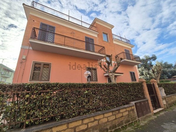 appartamento in vendita a Roma in zona Romanina
