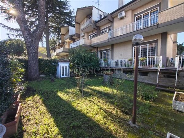 esavano in vendita a Roma