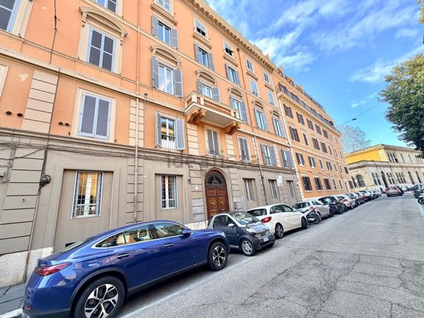 appartamento in vendita a Roma in zona Castro Pretorio