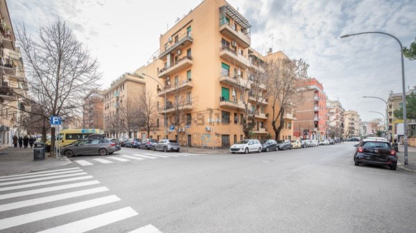 appartamento in vendita a Roma in zona Appio Claudio