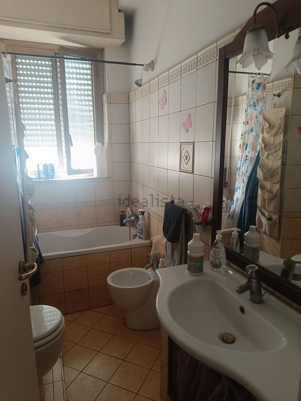 appartamento in vendita a Roma in zona Torre Spaccata