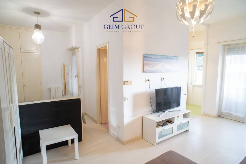 appartamento in vendita a Roma in zona Tomba di Nerone