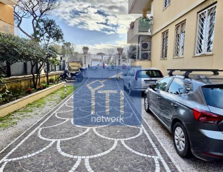 appartamento in vendita a Roma in zona Ostia