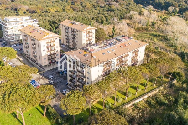 appartamento in vendita a Roma in zona Ostia
