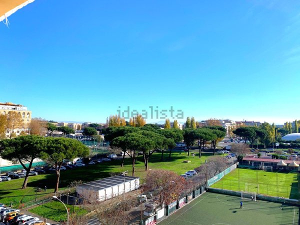 appartamento in vendita a Roma in zona Ostiense