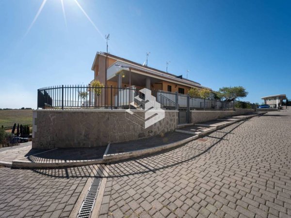 casa indipendente in vendita a Roma in zona Castel di Leva