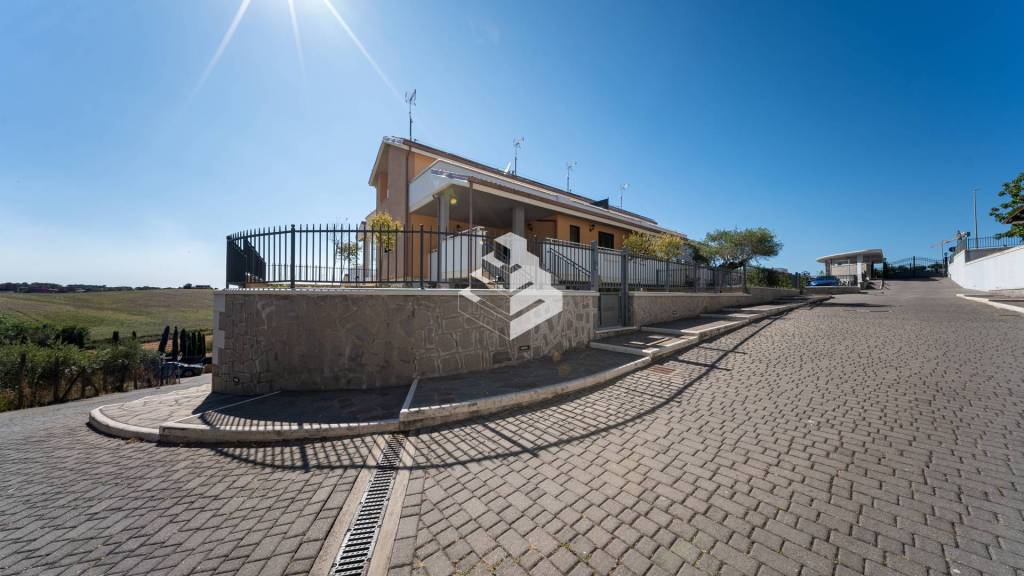 casa indipendente in vendita a Roma in zona Castel di Leva