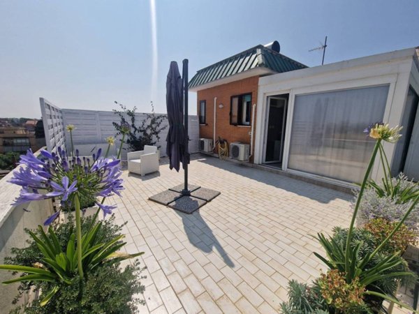 appartamento in vendita a Roma in zona Massimina/Casal Lumbroso