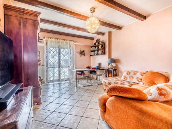 appartamento in vendita a Roma in zona Dragoncello