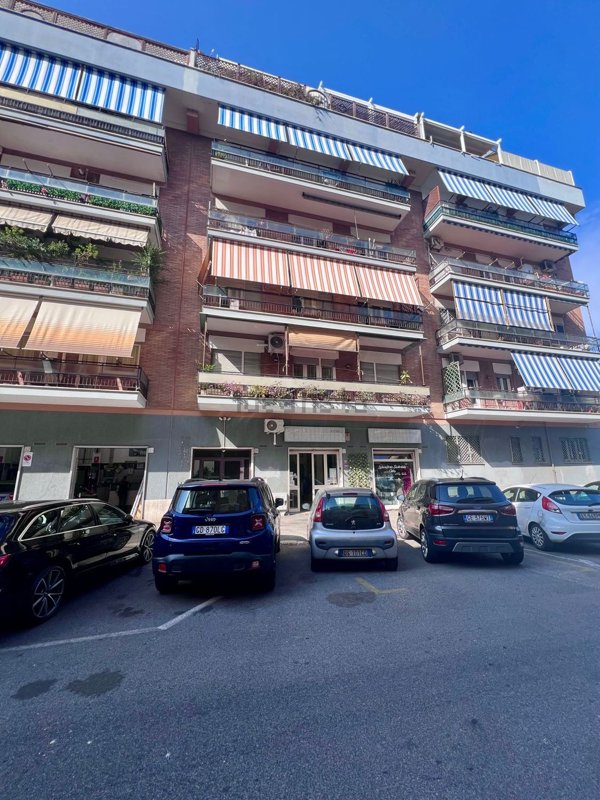 appartamento in vendita a Roma in zona Ostia