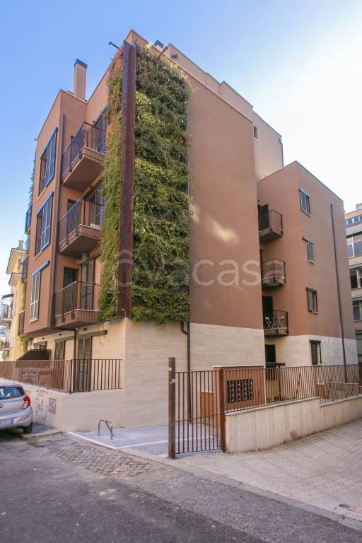 appartamento in vendita a Roma in zona Gianicolense