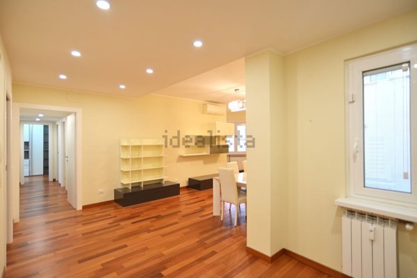 appartamento in vendita a Roma in zona Appio Latino