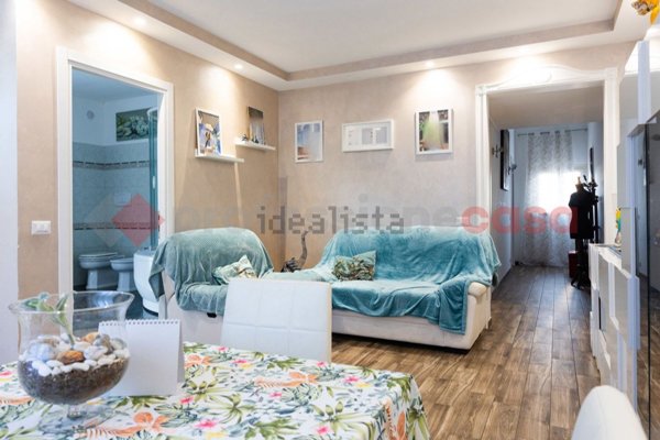 appartamento in vendita a Roma in zona Tor Bella Monaca