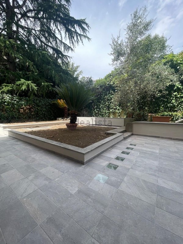 appartamento in vendita a Roma in zona Della Vittoria