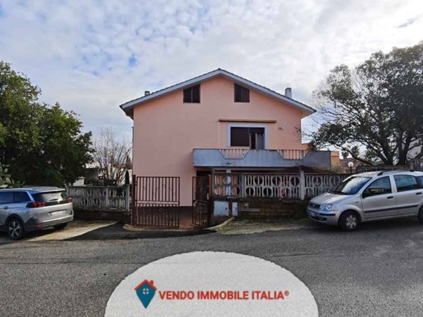 casa indipendente in vendita a Roma in zona Borghesiana