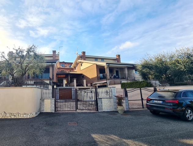 casa indipendente in vendita a Roma in zona Castel di Leva