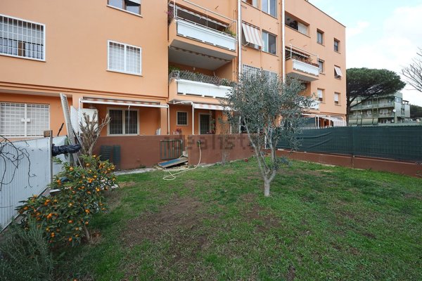 appartamento in vendita a Roma in zona Dragoncello