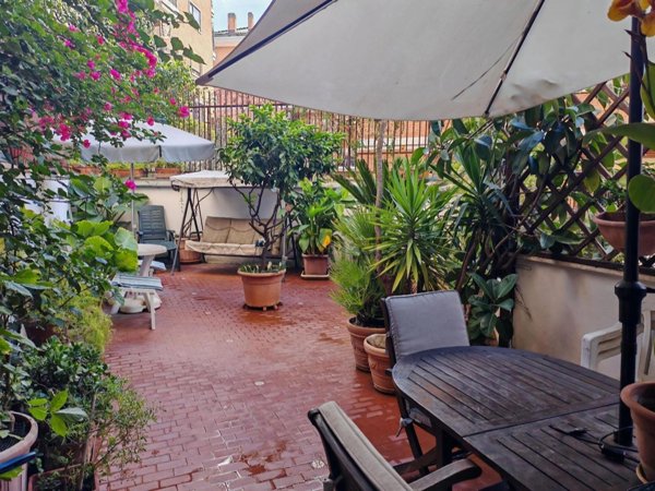 appartamento in vendita a Roma in zona Ardeatino