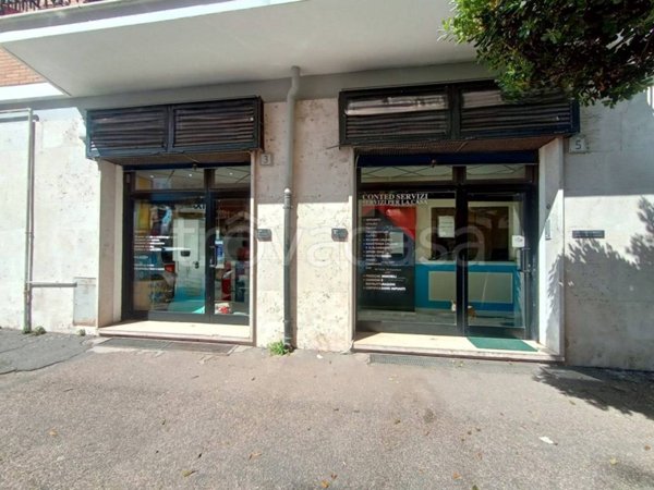 negozio in vendita a Roma in zona Ostia