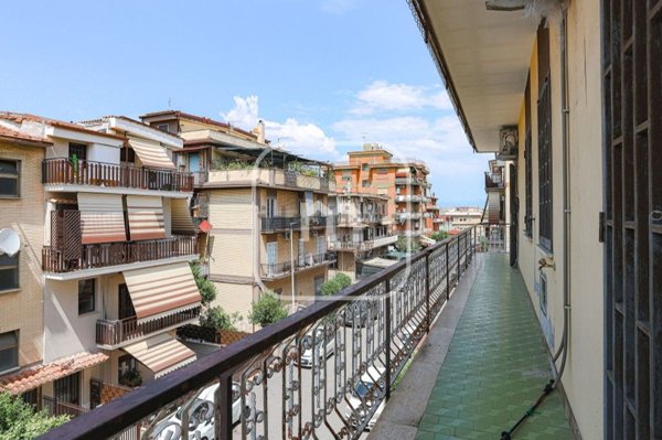 appartamento in vendita a Roma in zona Torre Angela
