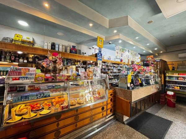 negozio in vendita a Roma in zona Prima Porta