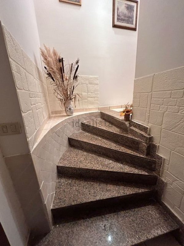 appartamento in vendita a Roma in zona Appio Latino