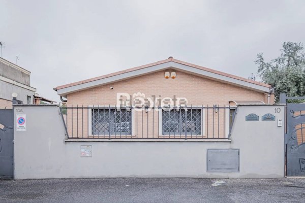ufficio in vendita a Roma in zona Appio Claudio