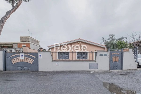 ufficio in vendita a Roma in zona Appio Claudio