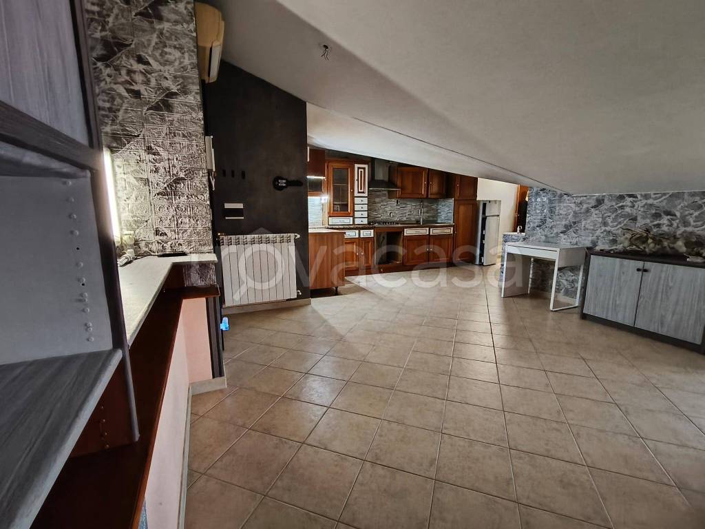 appartamento in vendita a Roma in zona Casal Morena