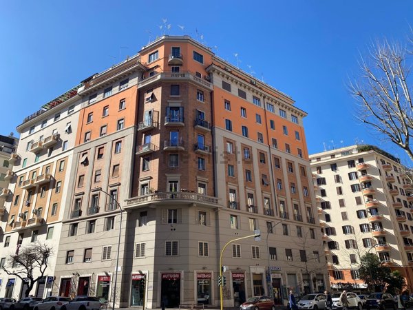 appartamento in vendita a Roma in zona Appio Latino