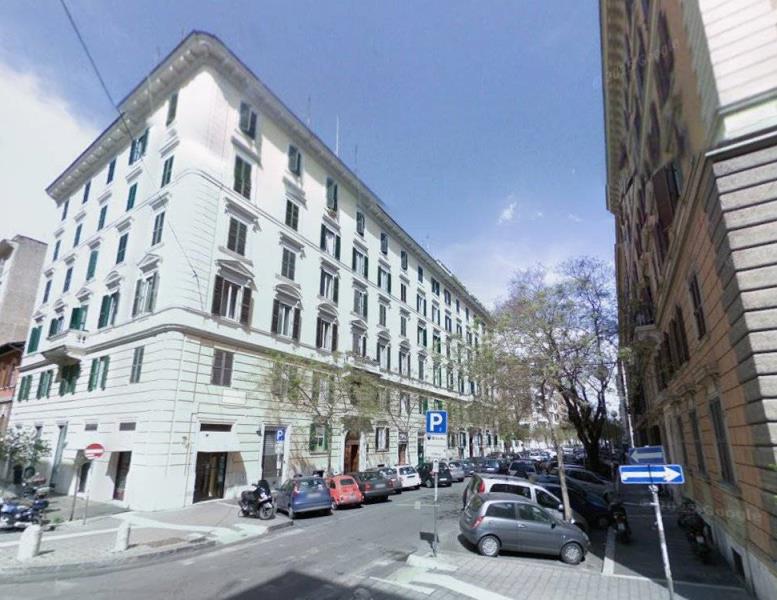 negozio in vendita a Roma in zona Rione Prati