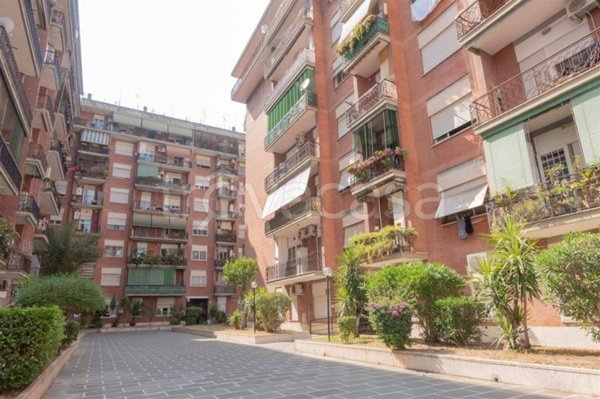 appartamento in vendita a Roma in zona Don Bosco