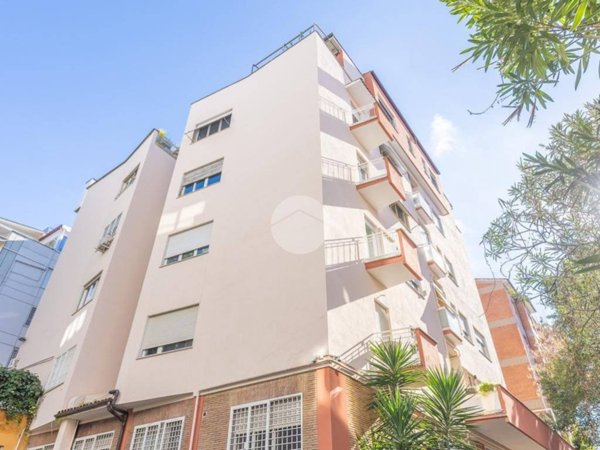 appartamento in vendita a Roma in zona Della Vittoria