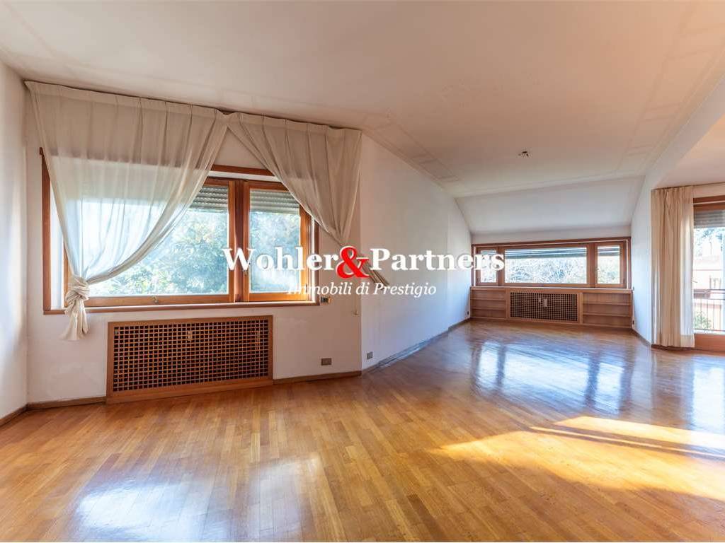 appartamento in vendita a Roma in zona Tor di Quinto