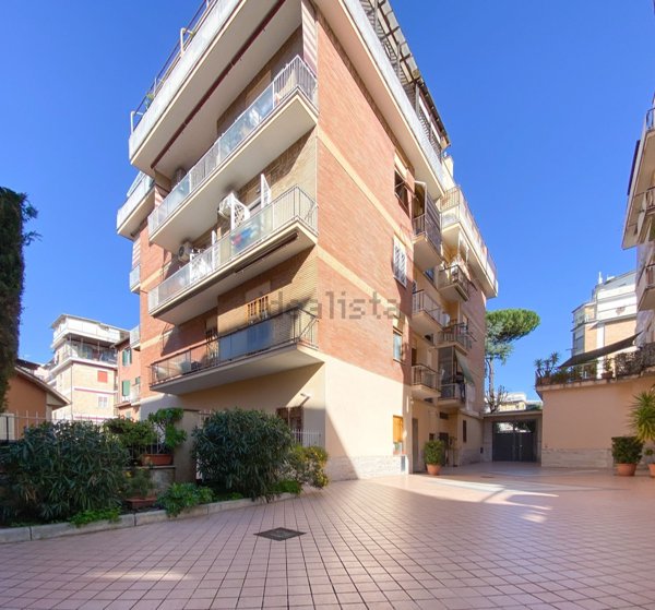 appartamento in vendita a Roma in zona Primavalle