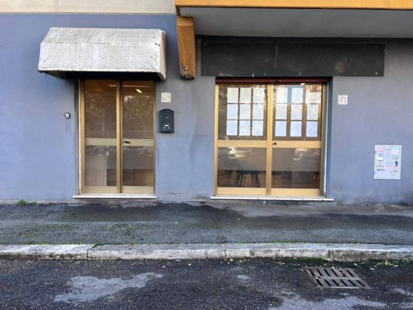 negozio in vendita a Roma in zona Torrino