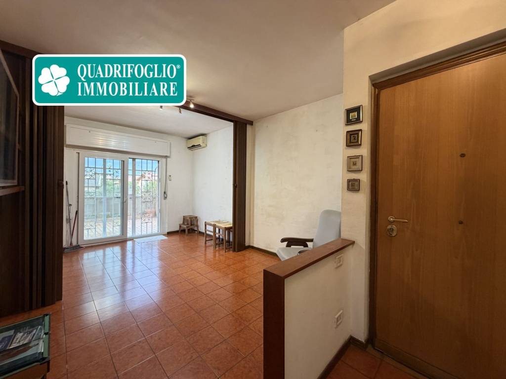 appartamento in vendita a Roma in zona Casal Morena